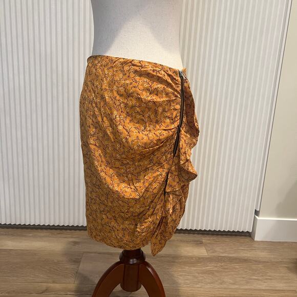 VERONICA BEARD Women's Spencer Ruched Zipper Skirt In Saffron - Picture 3 of 9